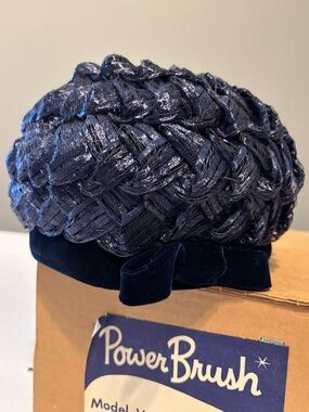 Vintage women’s navy hat